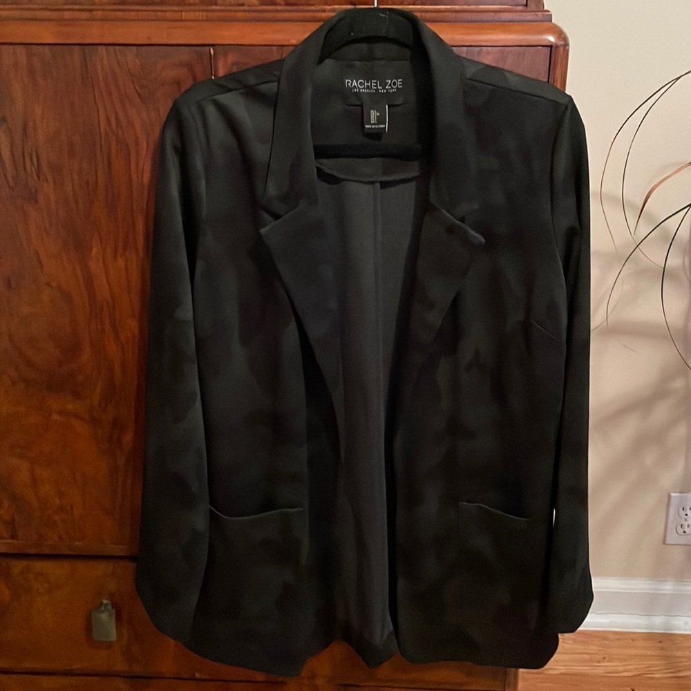 Subtle cami print blazer with pockets